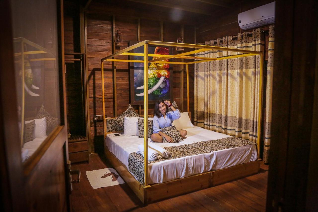 Leopard Nest - Glamping In Yala Hotel ภายนอก รูปภาพ