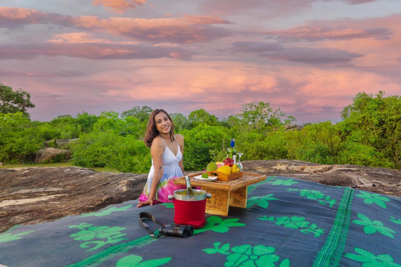 Leopard Nest - Glamping In Yala Hotel ภายนอก รูปภาพ